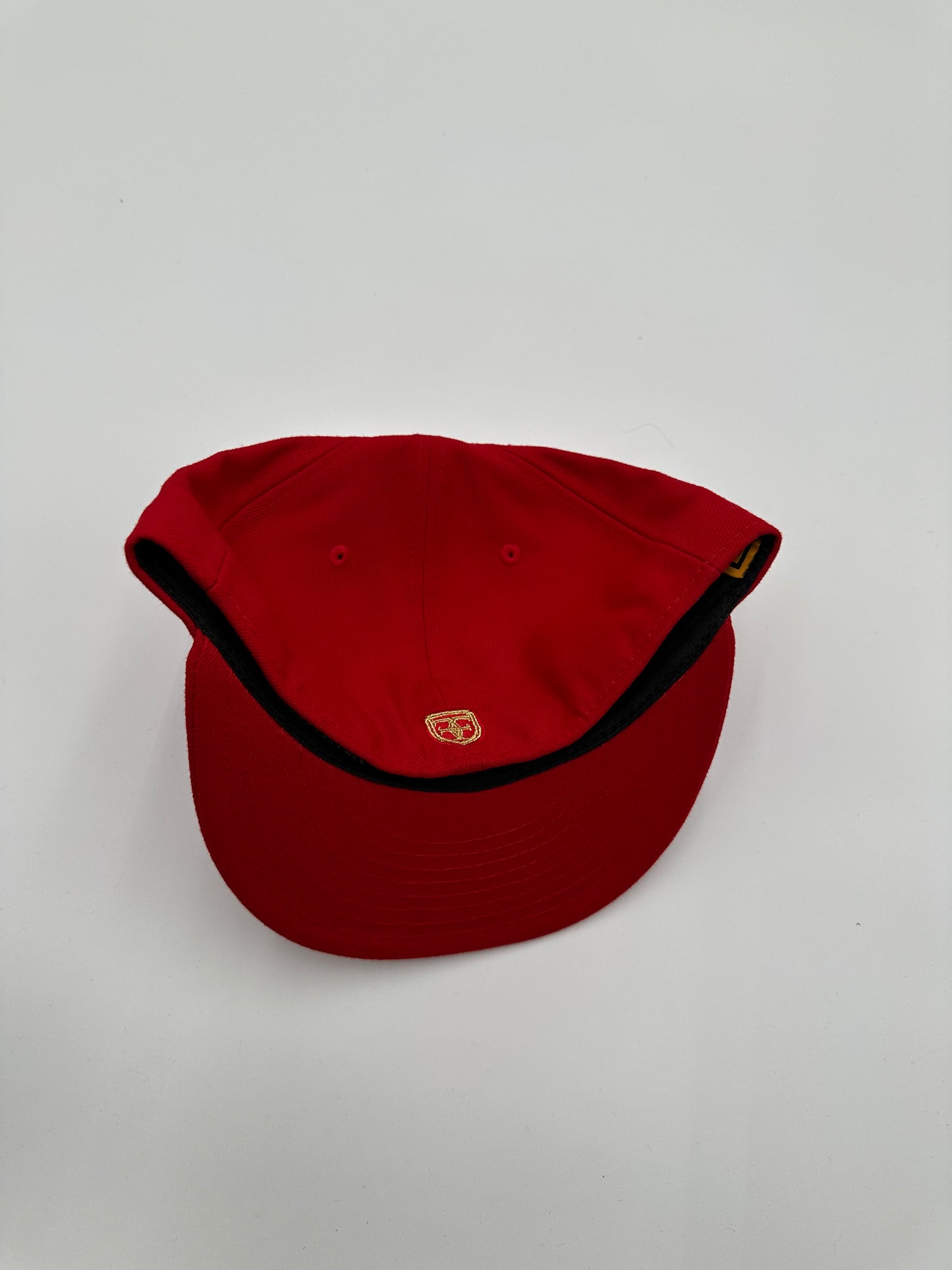 Fitted Hawaii Red Vanguard (7 1/2)