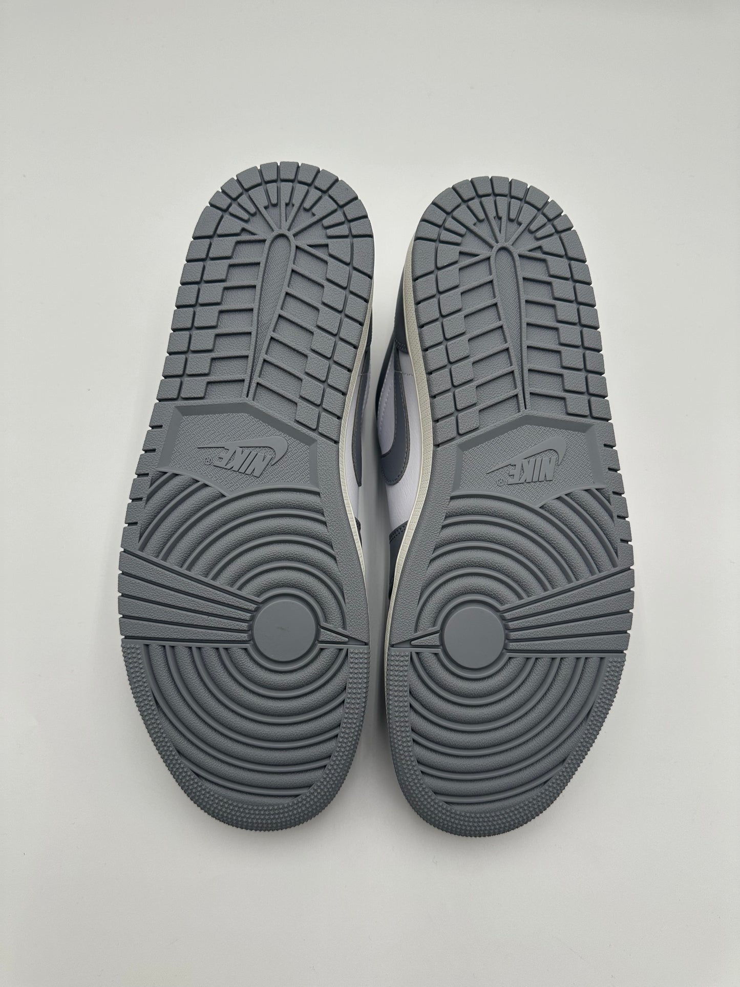 Jordan 1 Low Vintage Stealth Grey