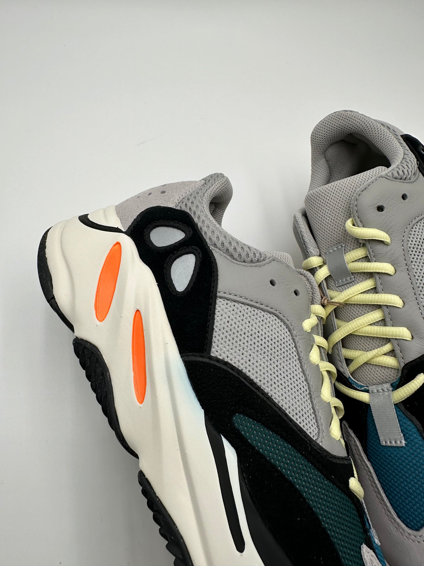 Adidas Yeezy 700 Waverunners