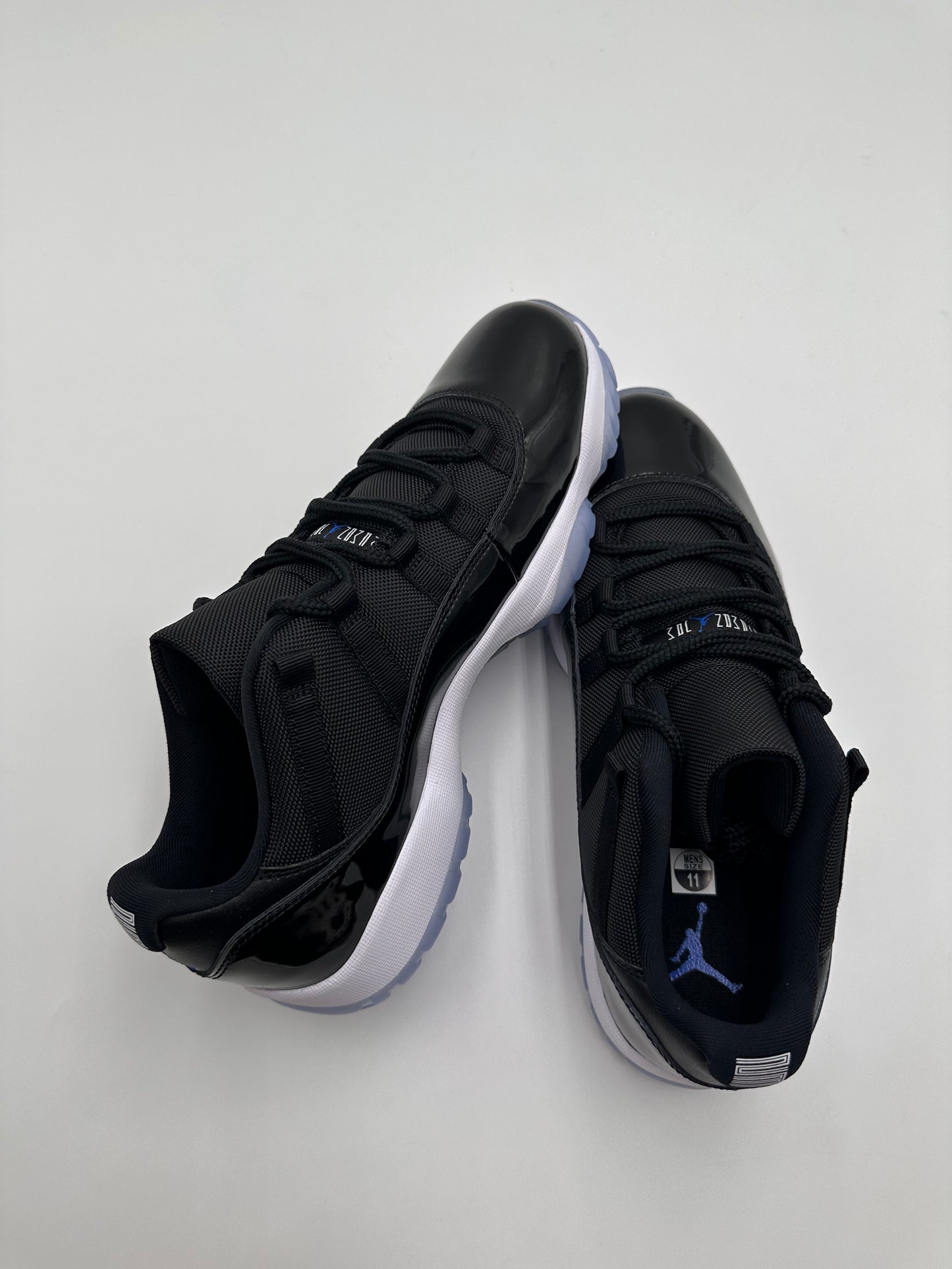 Jordan 11 Low Space Jam