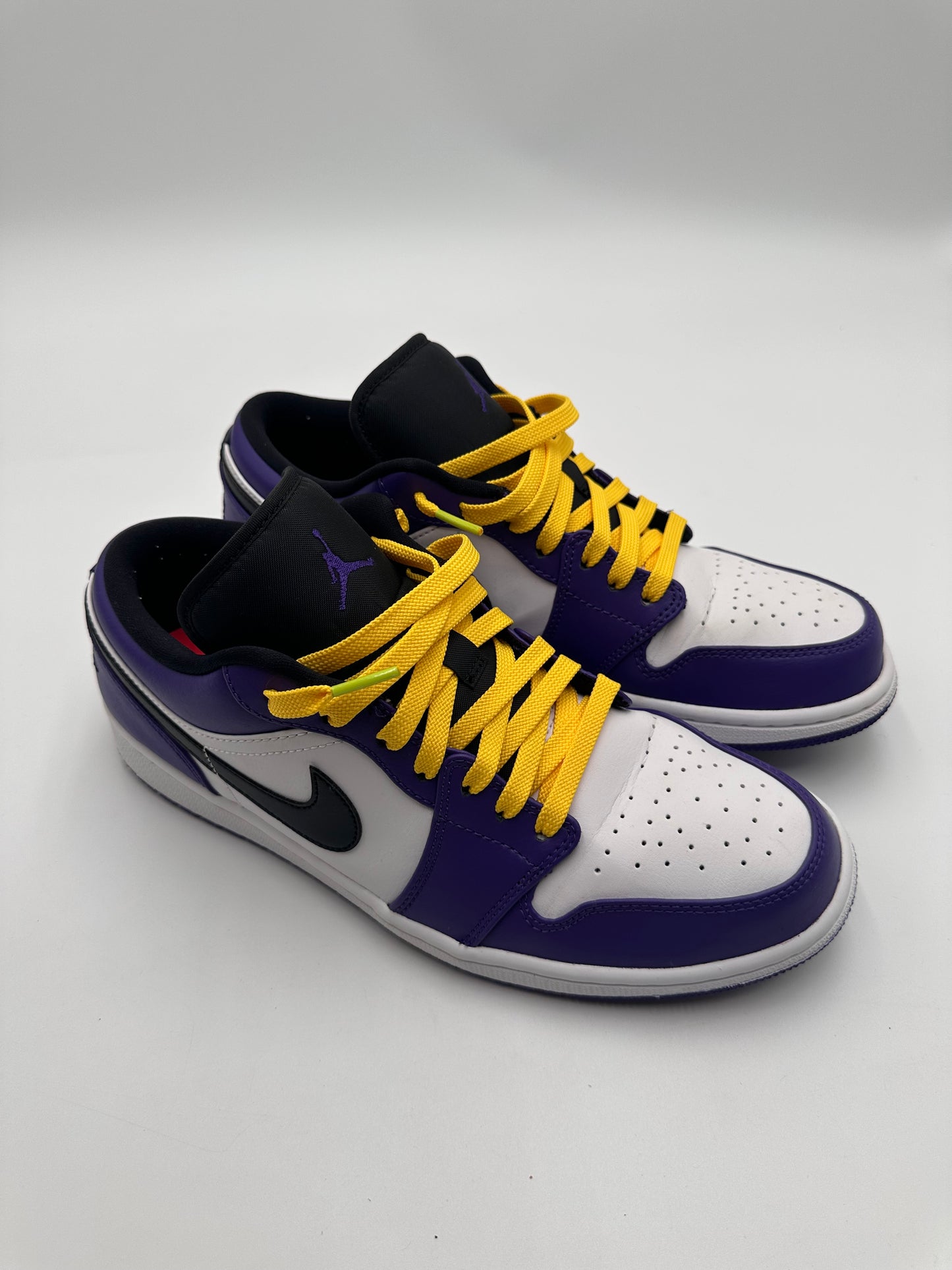 Jordan 1 Low Court Purple White