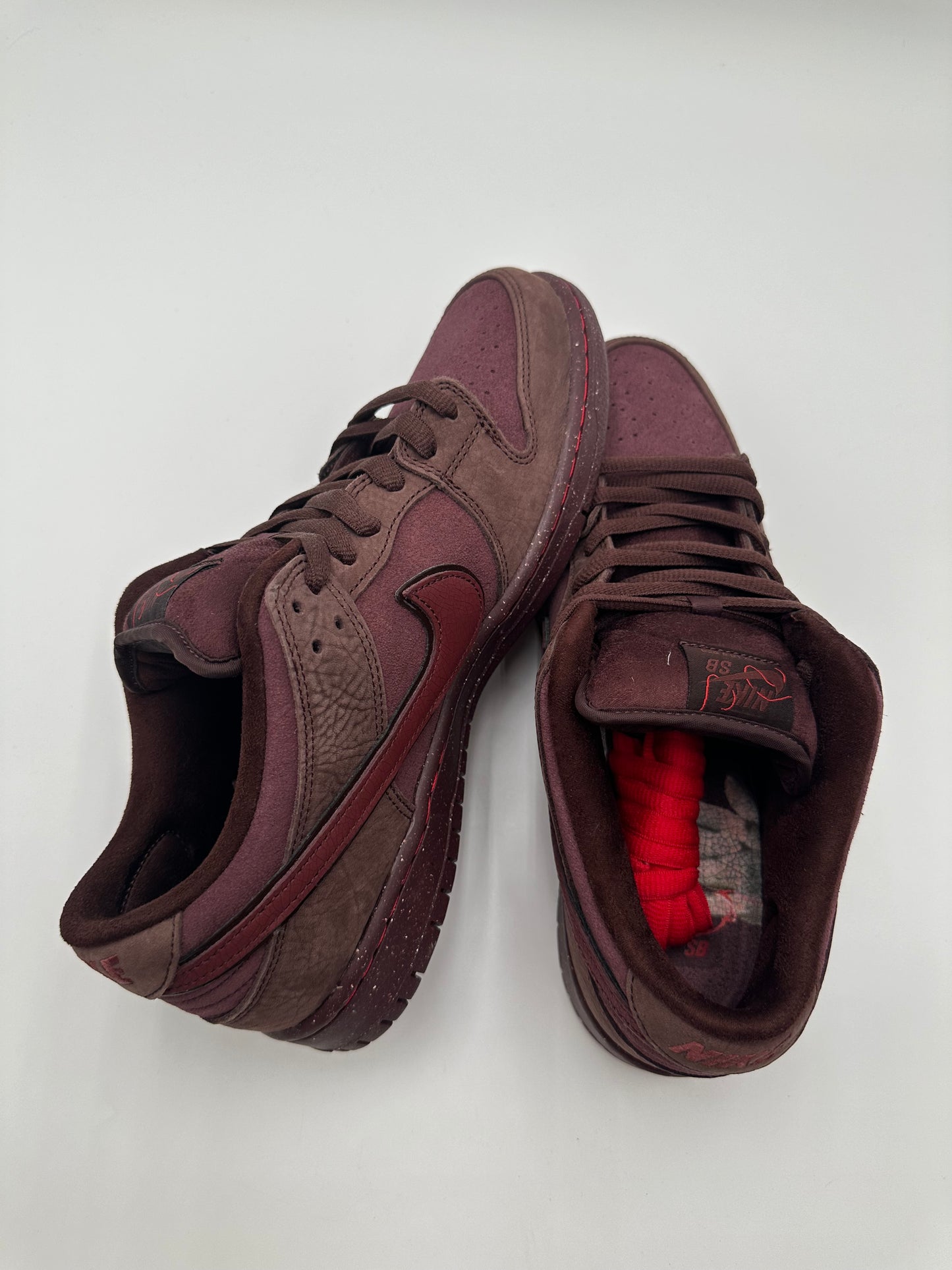 Nike Dunk Low SB City of Love Burgundy Crush