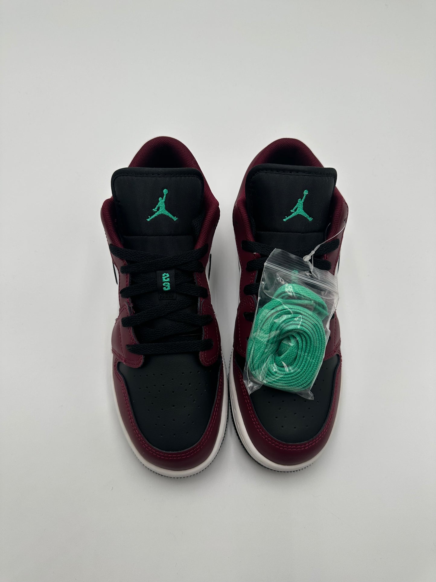 Jordan 1 Low Dark Beetroot