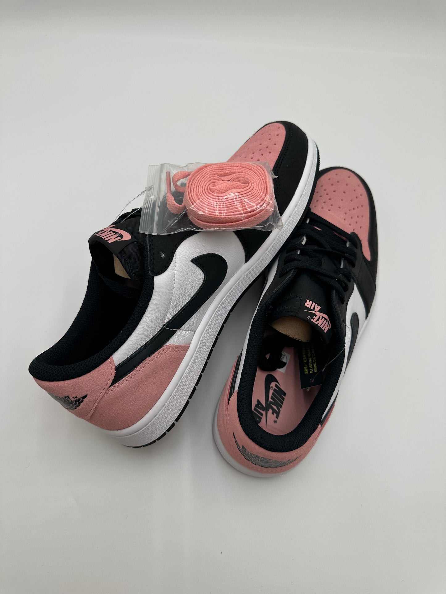 Jordan 1 Low Bleached Coral