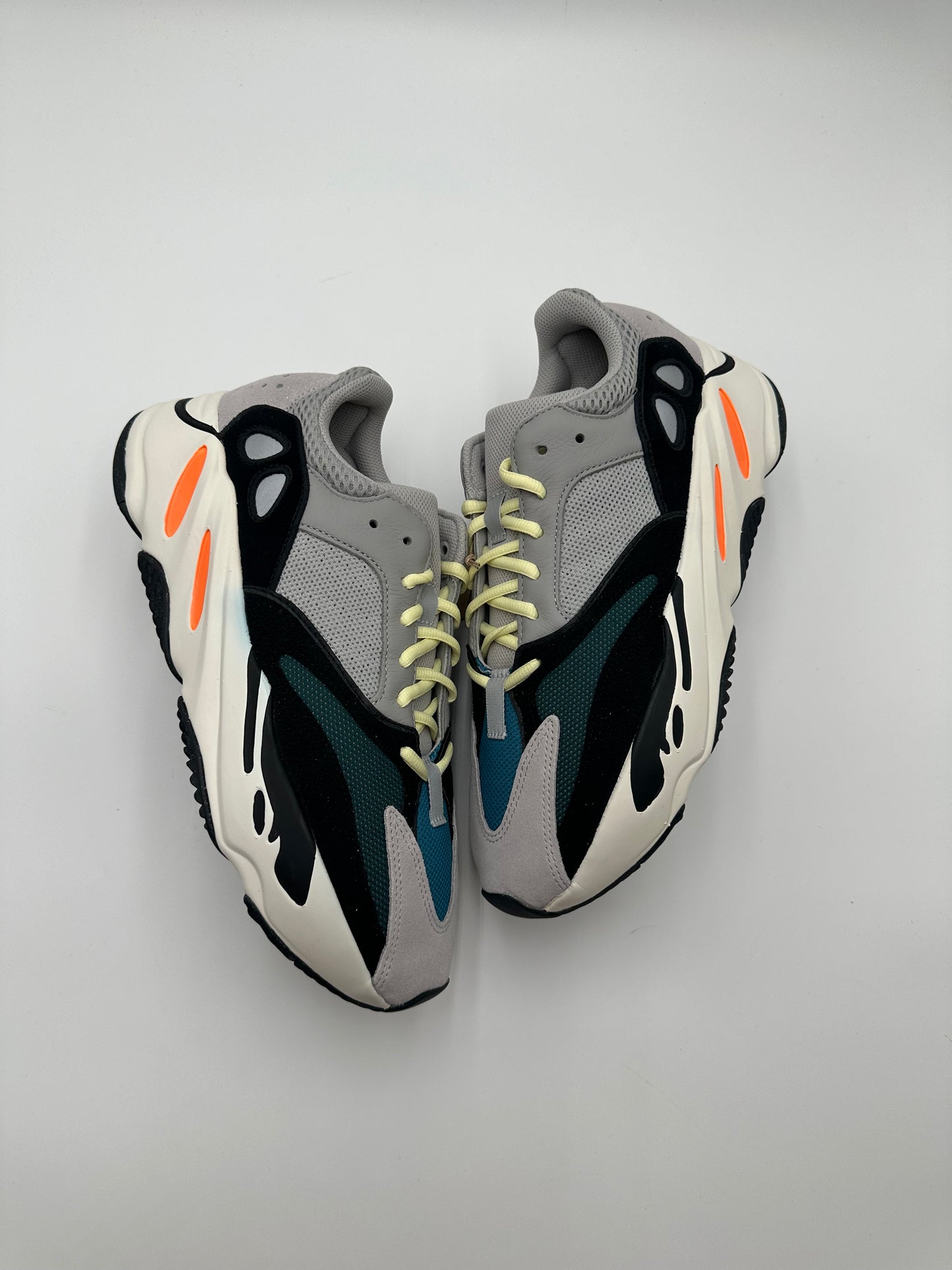 Adidas Yeezy 700 Waverunners