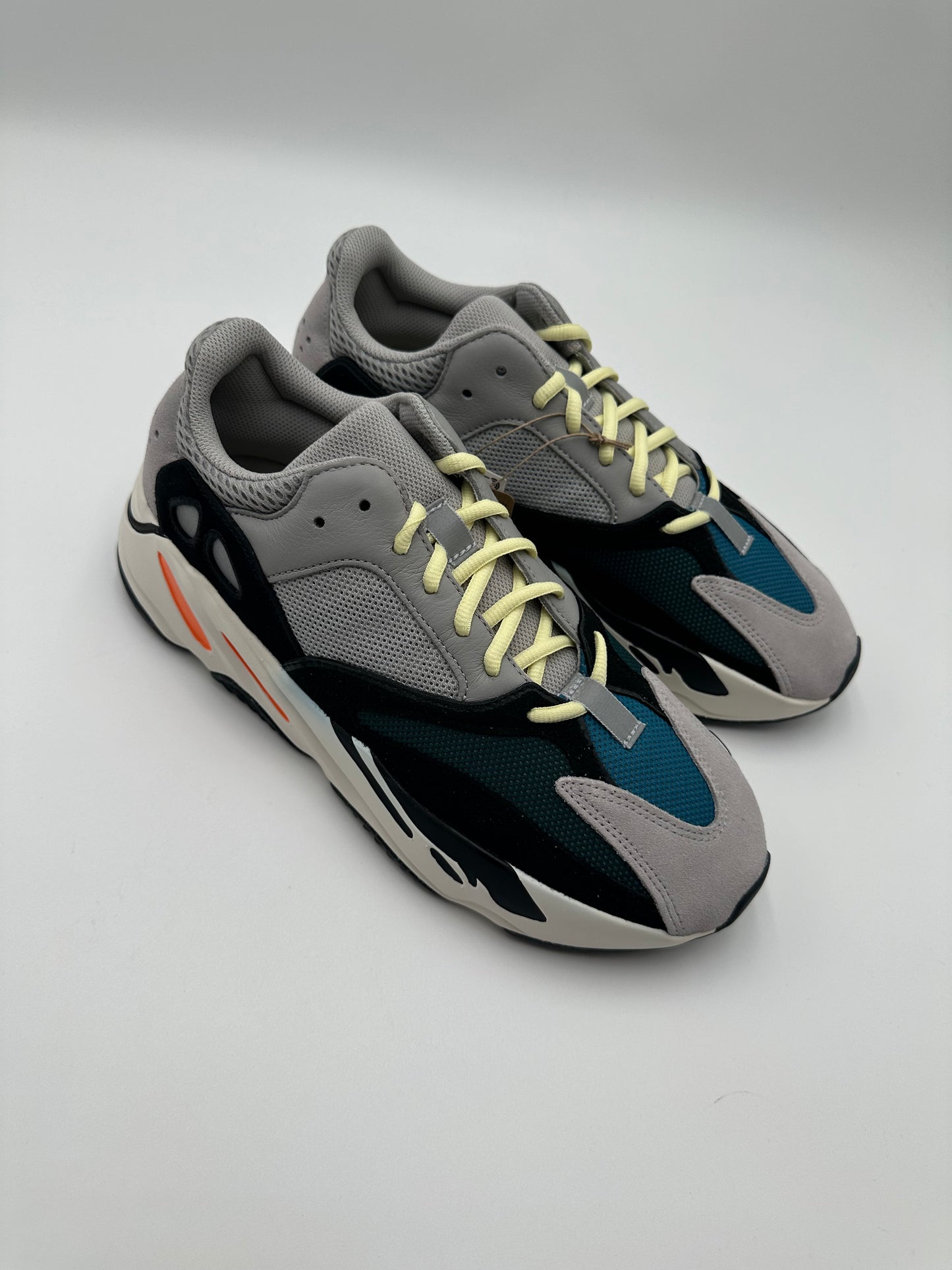 Adidas Yeezy 700 Waverunners