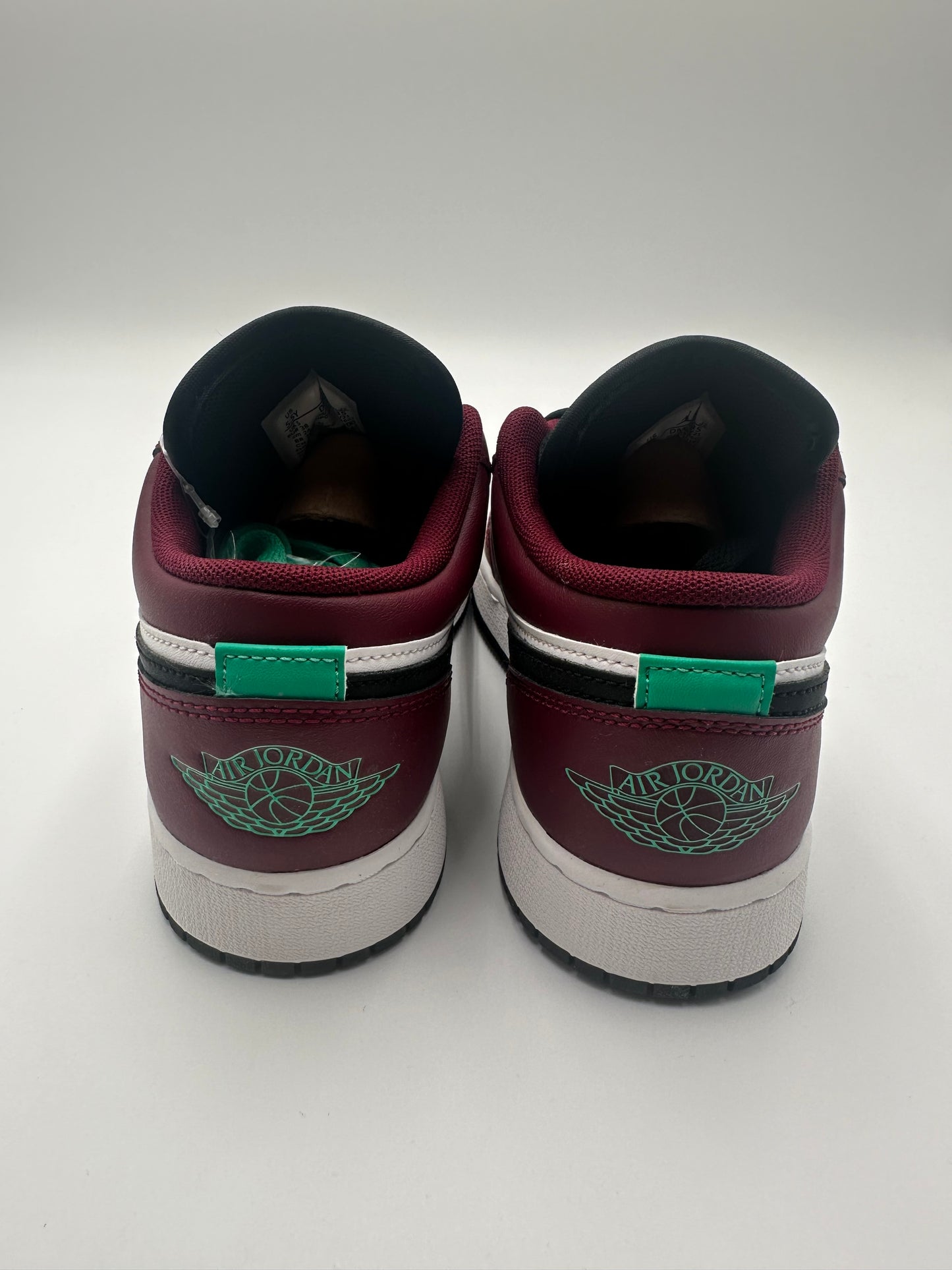 Jordan 1 Low Dark Beetroot