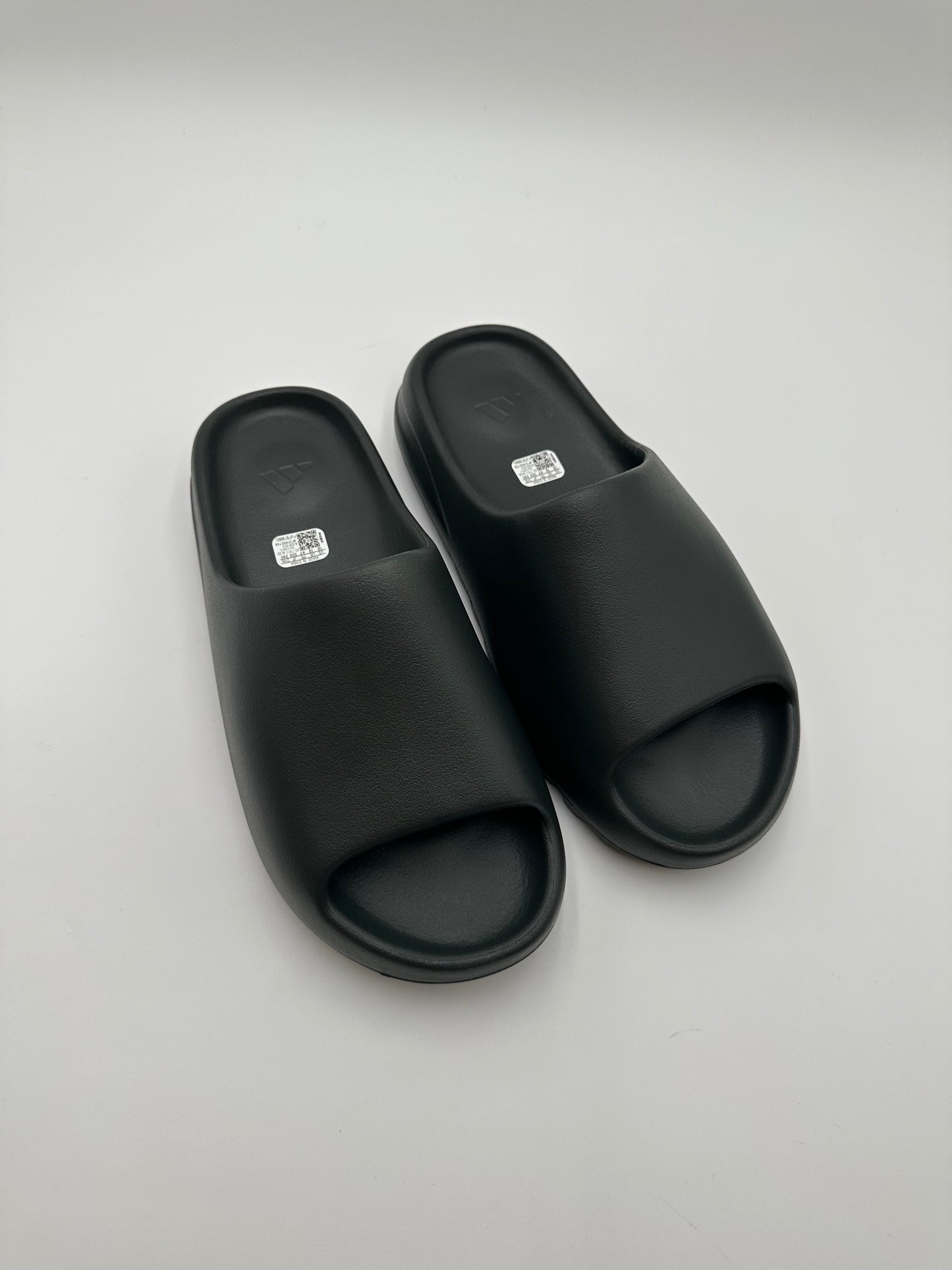 Yeezy Slide Dark Onyx