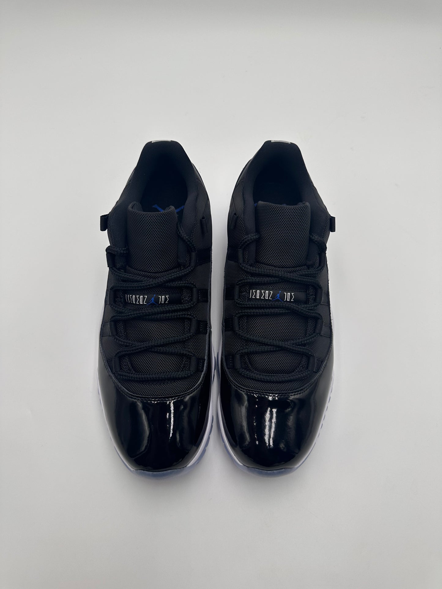 Jordan 11 Low Space Jam