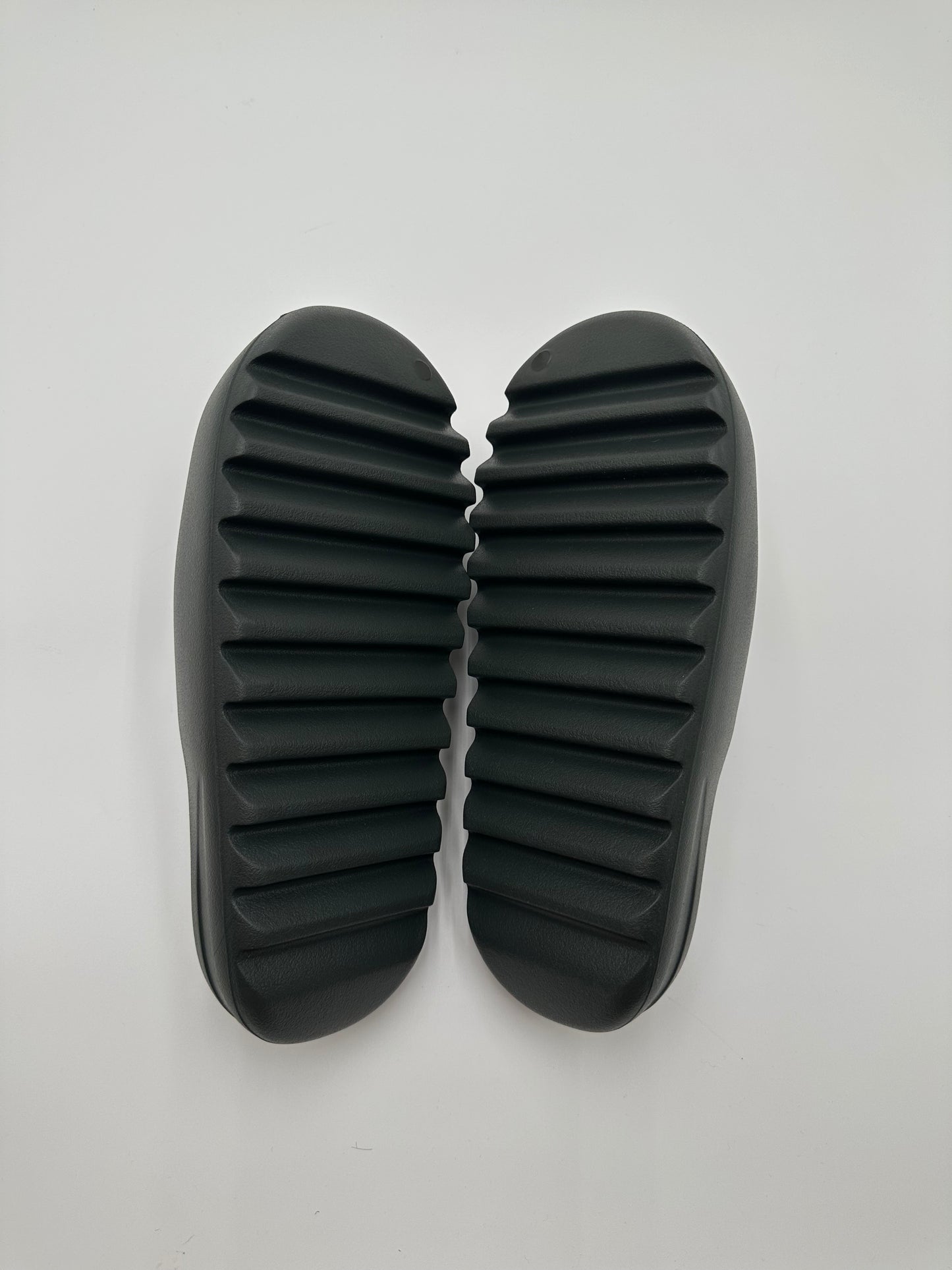 Yeezy Slide Dark Onyx