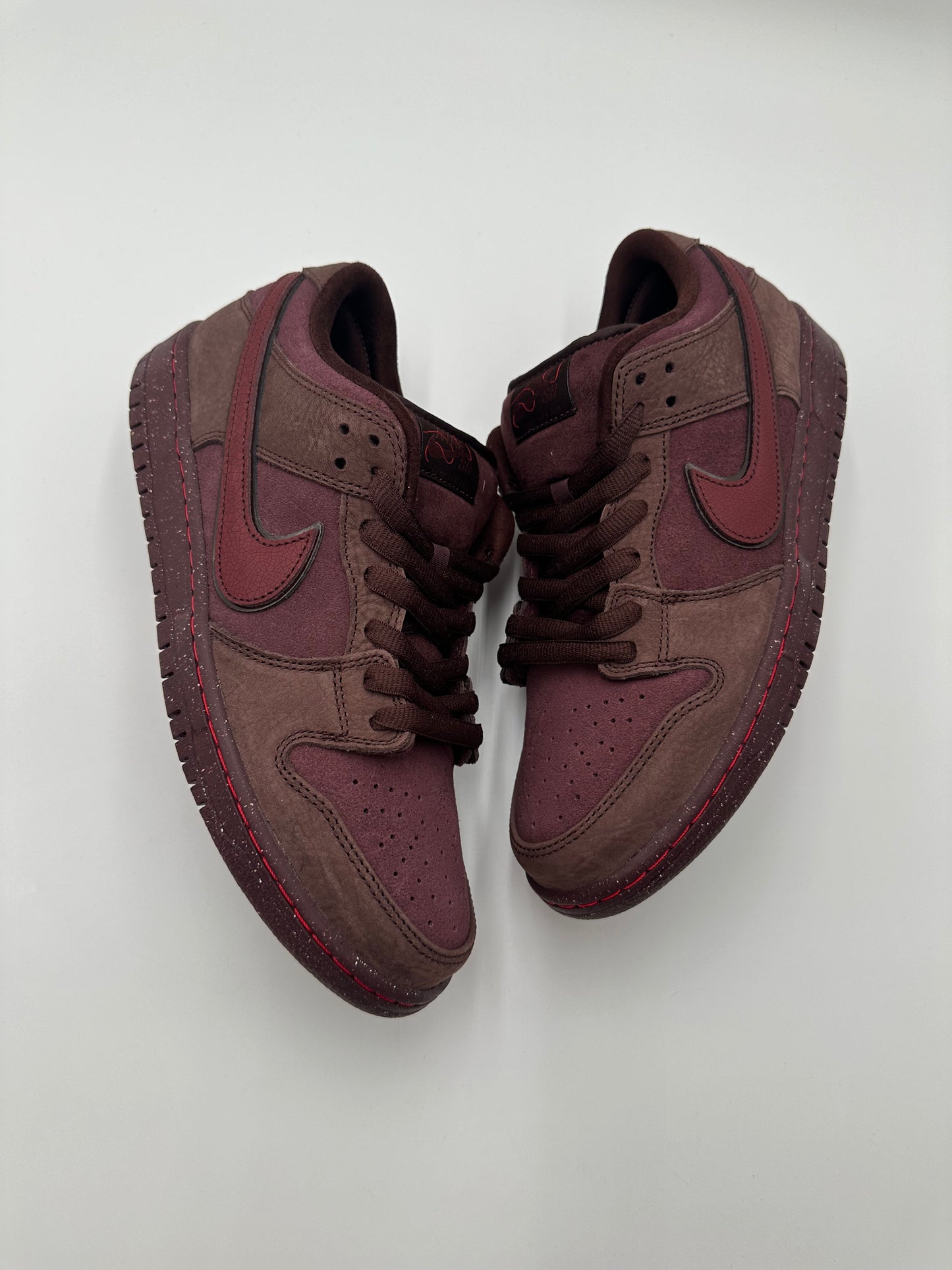 Nike Dunk Low SB City of Love Burgundy Crush