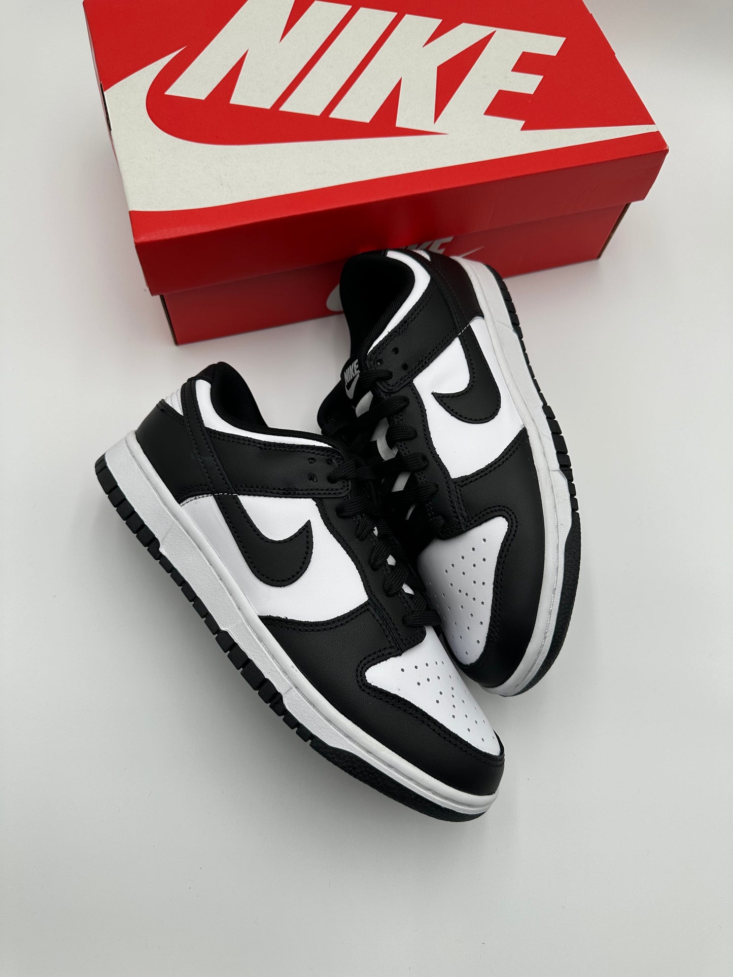 Nike Dunk Low Panda