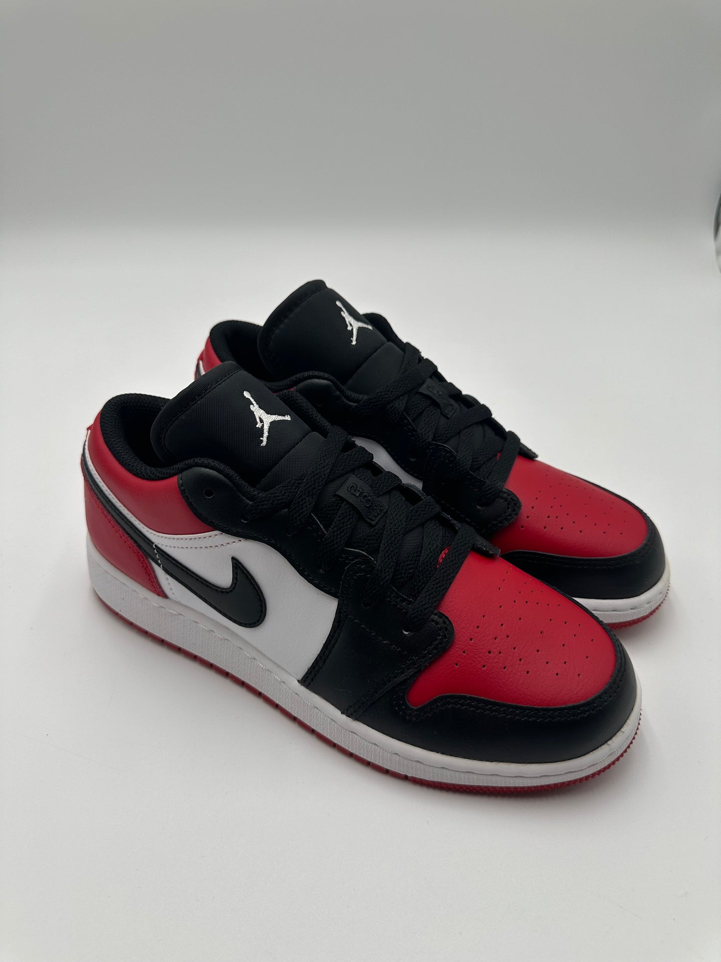 Jordan 1 Low Bred Toe