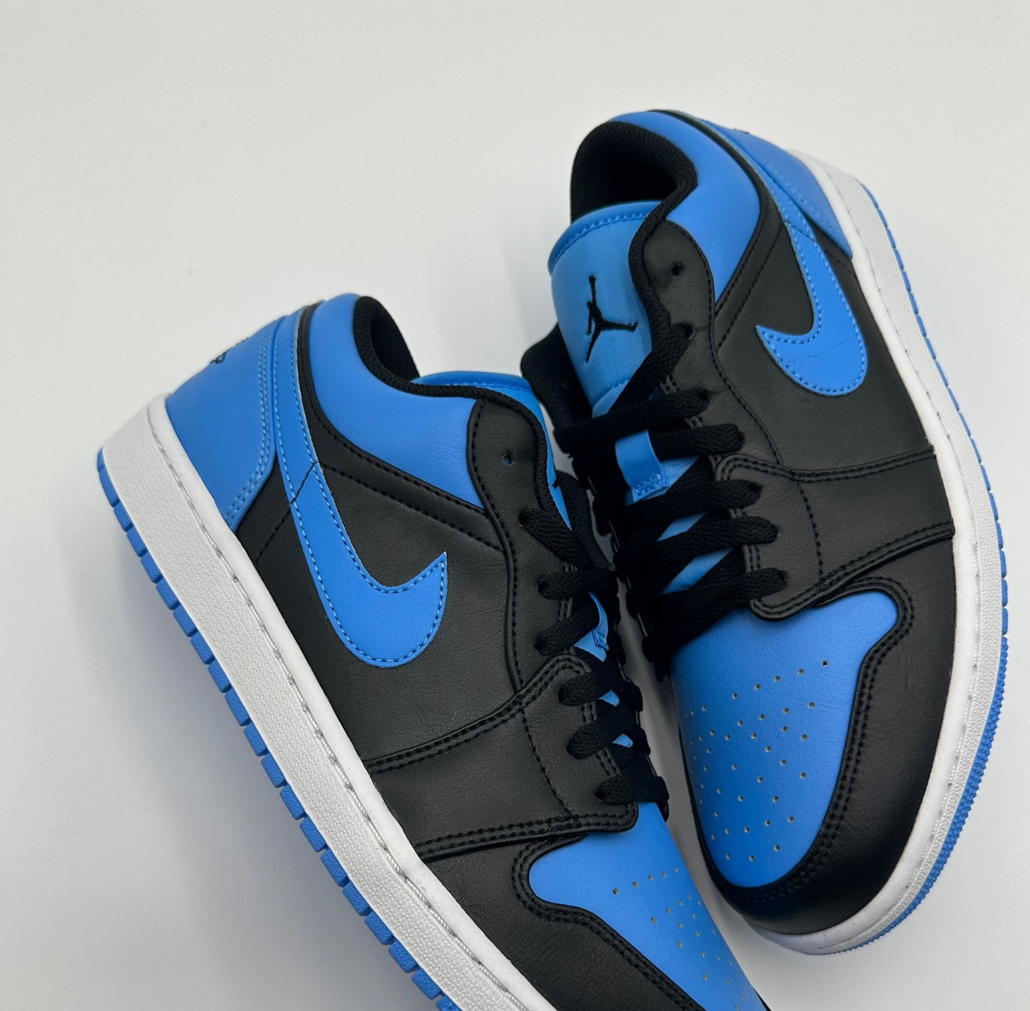 Jordan 1 Low University Blue Black